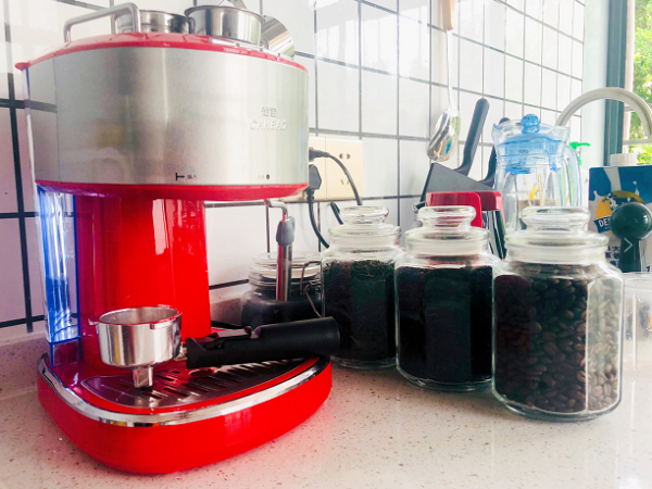 這8個小家電毀了我的生活!每一次下廚房都像是炸廚房…… 這8個小家電毀了我的生活!每一次下廚房都像是炸廚房……