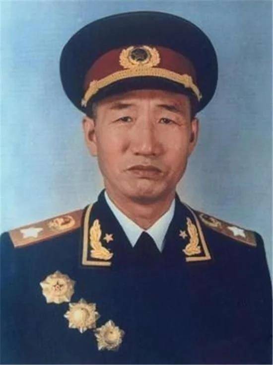 1954年9月，中央決定重設軍委，委員共有11位，分別是誰