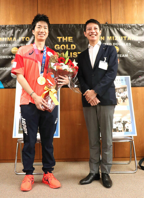 水谷隼、伊藤美誠獲得東奧金牌後,日本靜岡17地放1000發禮炮慶祝 水谷隼、伊藤美誠獲得東奧金牌後,日本靜岡17地放1000發禮炮慶祝