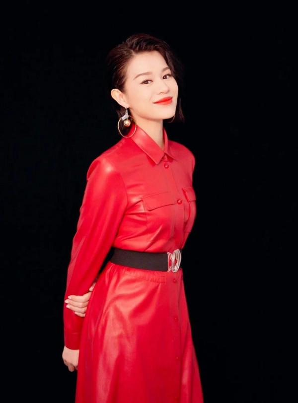 有喜歡胡杏兒的嗎？妥妥的女王範