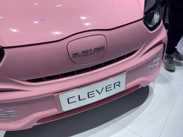 不到5萬元，有空調和氣囊，續航302km，科萊威是你的菜嗎