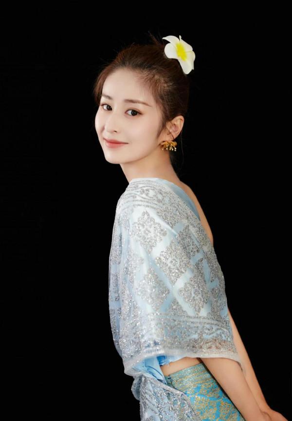 穎兒這身衣服太漂亮了