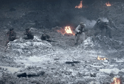 “三三制”拍出來不好看？密集衝鋒的“人海戰術”就好看了嗎？