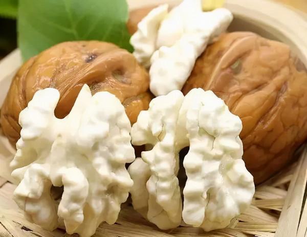 吃核桃有什麼好處?這些事情,可能每個父母都為孩子做過 吃核桃有什麼好處?這些事情,可能每個父母都為孩子做過