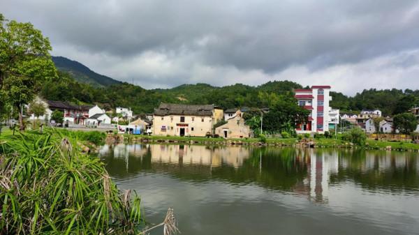 新加坡“國父”李光耀祖居“中翰第”黨溪村