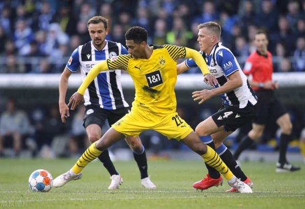 控球高達70%!3-1,拜仁勁敵迅速反彈,6連勝後上升至德甲第二名 控球高達70%!3-1,拜仁勁敵迅速反彈,6連勝後上升至德甲第二名