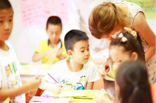 外教課被迫叫停,家長申請退費卻遲遲不肯,退款也能玩“分期”? 外教課被迫叫停,家長申請退費卻遲遲不肯,退款也能玩“分期”?