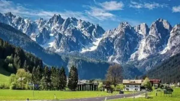 歐洲和中國風景最像的地方，中國有川西高原，瑞士阿爾卑斯山