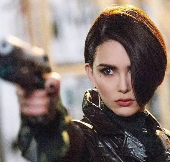 ";天王嬌妻";昆凌:職高畢業嫁給周杰倫,4年賠掉8個億依然安然無恙 ";天王嬌妻";昆凌:職高畢業嫁給周杰倫,4年賠掉8個億依然安然無恙