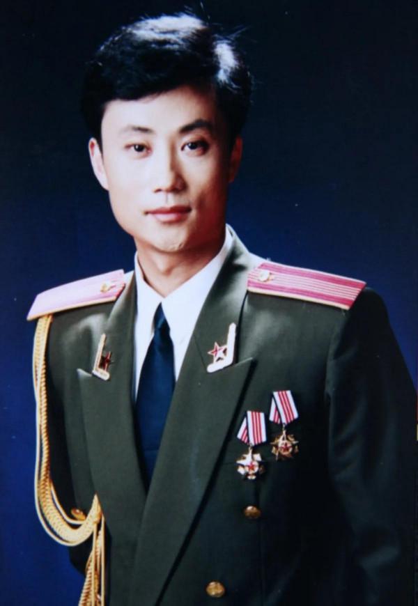 耿為華:離婚那天和女兒抱頭痛哭,52歲依舊單身 耿為華:離婚那天和女兒抱頭痛哭,52歲依舊單身