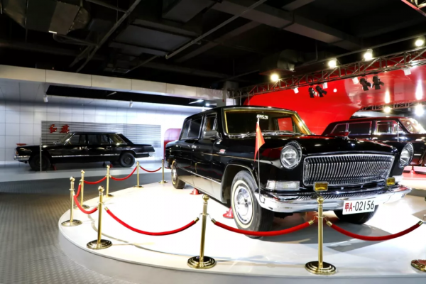獨家探訪一汽紅旗文化展館，解密檢閱車背後的故事
