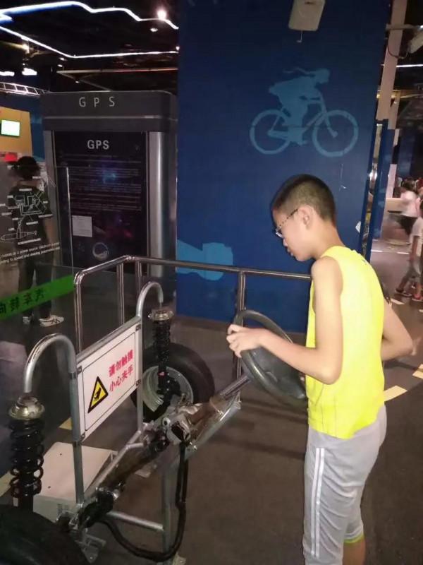 17北京遊之大成殿內仰聖，科技館裡尋真