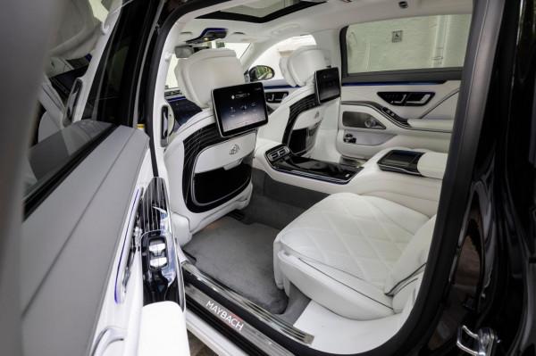 邁巴赫S480改裝內飾，鋼琴黑條紋木與棕色核桃木給你不一樣的豪華