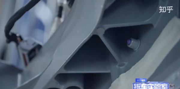 知乎拆解特斯拉:連螺栓都不放過的省料狂魔 知乎拆解特斯拉:連螺栓都不放過的省料狂魔