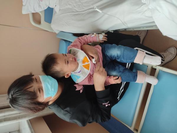 一場感冒,讓小“漢堡”變懂事了 一場感冒,讓小“漢堡”變懂事了