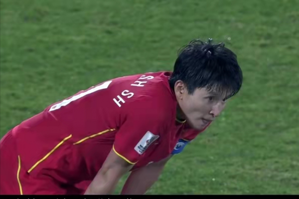 女足勝日本，男足主力前鋒成焦點，王珊珊讓隊長吳曦汗顏