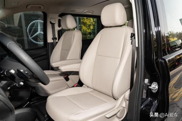 比別克GL8空間大牌面大,車價便宜的豪華大商務車,實拍賓士威霆 比別克GL8空間大牌面大,車價便宜的豪華大商務車,實拍賓士威霆