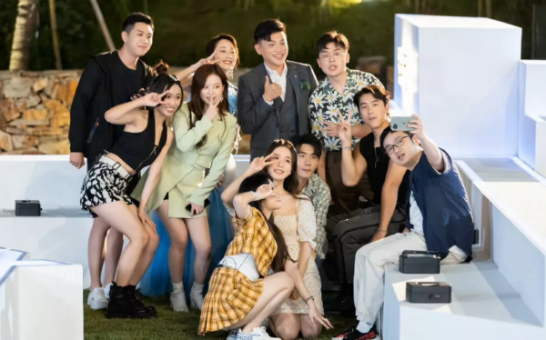 瘋了！第一集就開撕