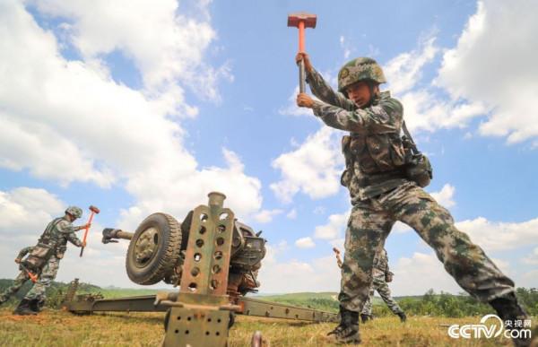 第75集團軍某合成旅:炮兵實彈射擊 提升部隊協同打擊能力 第75集團軍某合成旅:炮兵實彈射擊 提升部隊協同打擊能力