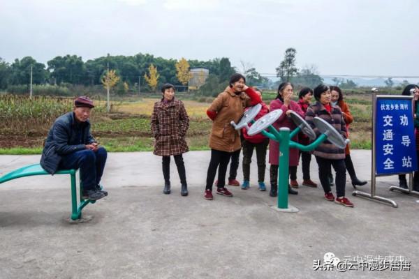 行走的風景——嶽池伏龍之二