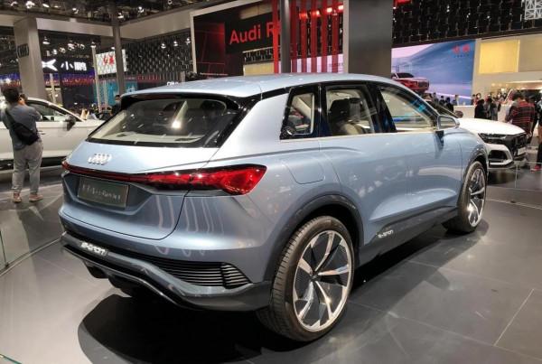 約合人民幣40萬起售！新奧迪Q4正式曝光，配新內飾，外觀帥炸了