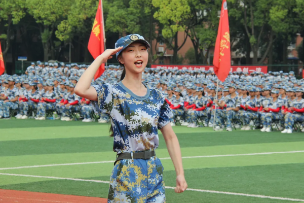 颯！長江大學舉行2021級本科生軍訓成果彙報