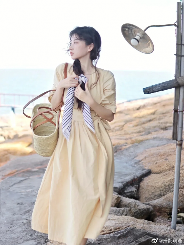 小長假VS婚禮季，這7套LOOK低調又美麗