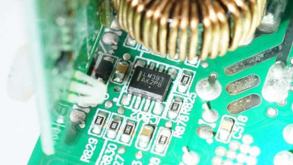 航嘉MVP K1000 1000W旗艦全模組PC電源拆解