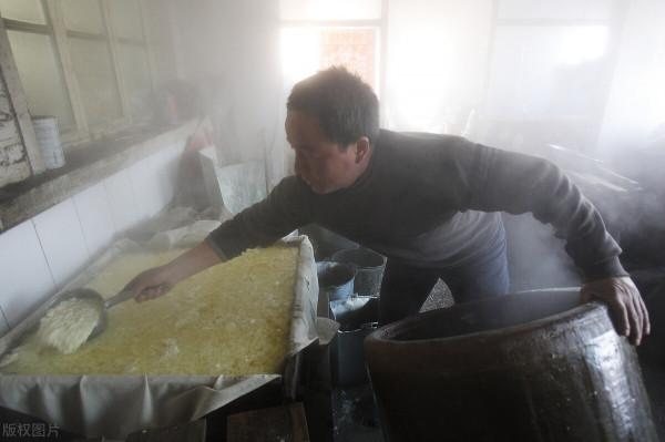 農村榨油用油枯抵加工費,誰是獲益方?油坊收取的油枯有何用途 農村榨油用油枯抵加工費,誰是獲益方?油坊收取的油枯有何用途