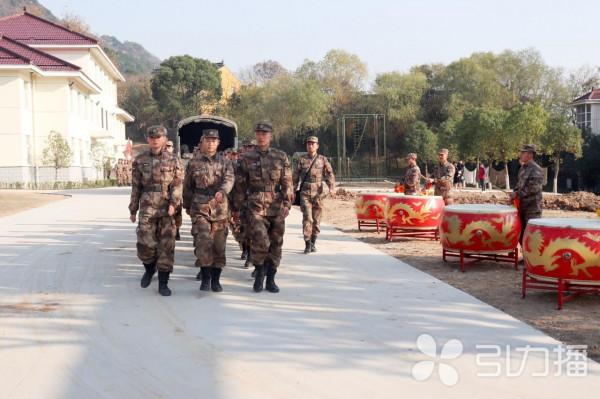 下連進班 融入戰位 駐蘇某部四百餘名新兵編入戰鬥班組 下連進班 融入戰位 駐蘇某部四百餘名新兵編入戰鬥班組