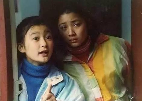 曾是校園女神,憑&quot;十六歲花季&quot;陳非兒走紅,46歲的池華瓊過得好嗎？