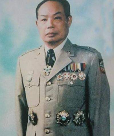 中將李彌：僥倖逃脫粟裕圍殲，蒐羅1萬殘兵，竟稱霸金三角11年