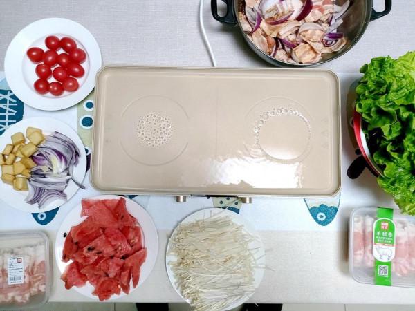 家庭聚會美食，即開即熱，美味告別等待，榮事達暢嗨盤網紅鍋體驗