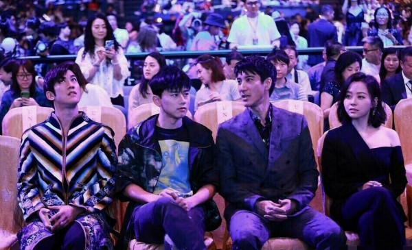 歌壇天王張傑和好友音樂才子王力宏的親密合照，你見過嗎？