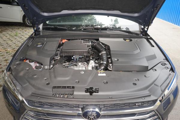 體驗秦Pro DM，外觀很帥氣，配置豐富，配插電式混動發動機