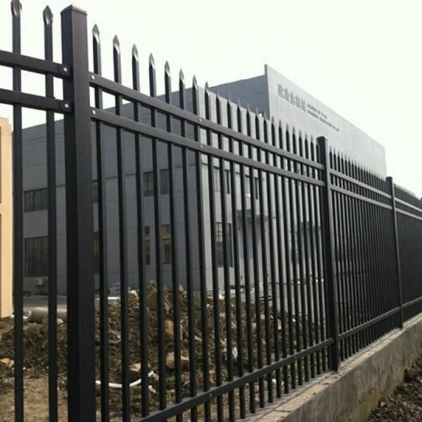 為什麼現在傳統圍牆被取而代之，鋅鋼護欄成為生活中的佼佼者