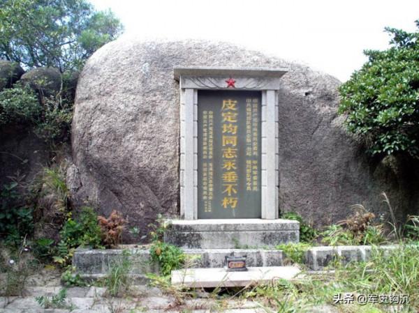 急行軍，皮定均部隊為何人人背個葫蘆？渡河時，才知葫蘆裡賣啥藥