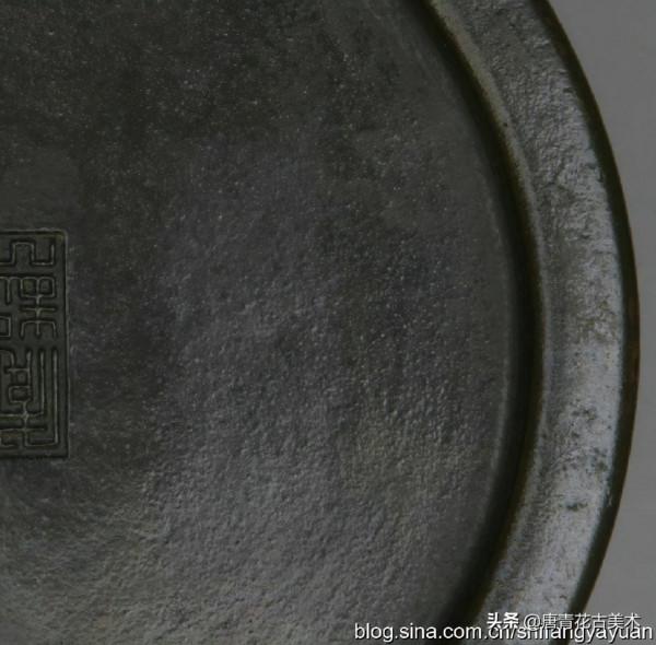 「品鑑館藏」北京故宮藏——清乾隆仿古銅彩出戟尊