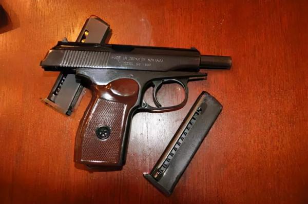 54式手槍、56式衝鋒槍、“幾內亞特戰營”愛不釋手 54式手槍、56式衝鋒槍、“幾內亞特戰營”愛不釋手