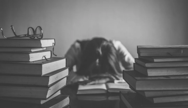 37歲博士畢業回村家裡蹲,多年學霸淪為高智商廢人 37歲博士畢業回村家裡蹲,多年學霸淪為高智商廢人