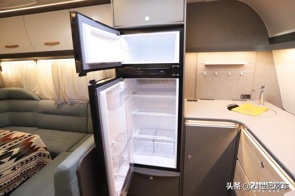 室內恆溫配地暖！車長超8米設施齊全 德福貝多因670BET拖掛房車