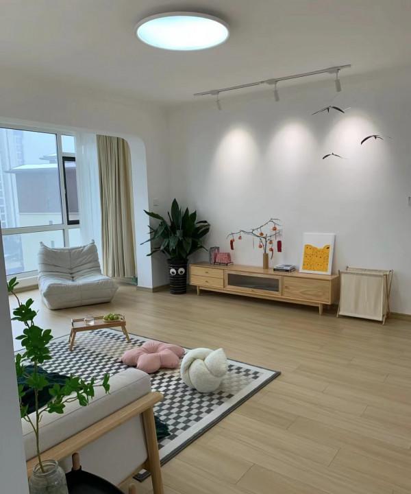 河南夫婦堅持&OpenCurlyDoubleQuote;窮裝&rdquo;，140㎡才花10W，那就一個高階，給大家瞅瞅