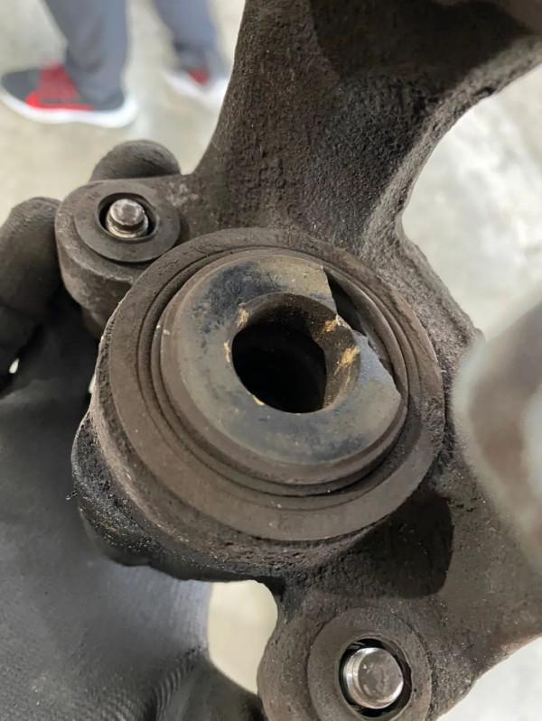 怪獸修車：翻新一輛“殘破不堪”08年大捷龍，最終滿血復活變新車