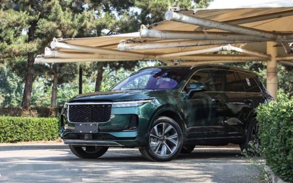 2021最好賣的“十大國產豪車”：紅旗奪冠，北汽極狐也上榜？