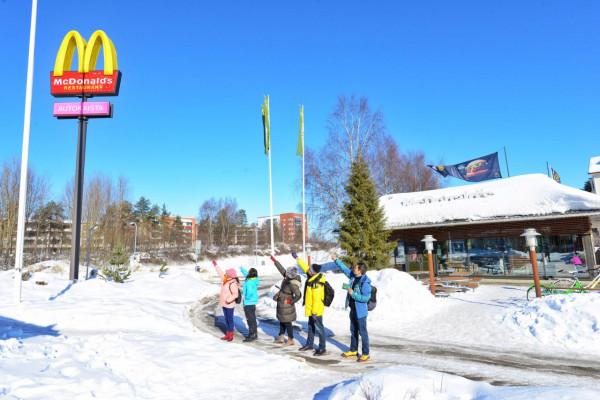 北極圈內唯一的省會城市，曾被夷為平地，現在是知名旅遊城市