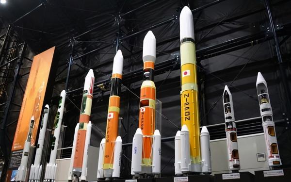 日本H2火箭這麼大?高度接近我國長征五號,正在研製載人飛船 日本H2火箭這麼大?高度接近我國長征五號,正在研製載人飛船