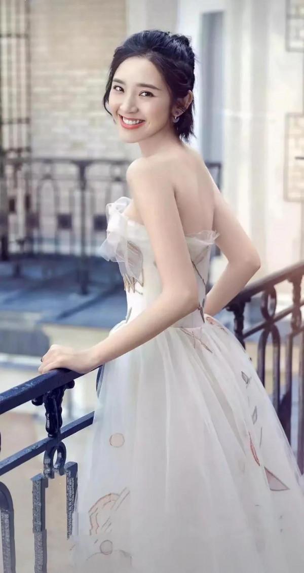 唐藝昕，著名演員