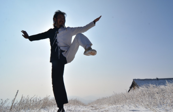 一位道長堅信“龍是存在的”，上山找龍16年，至今還在山上堅持