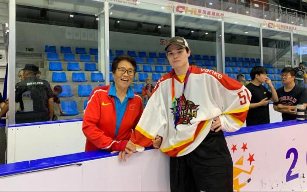 瞰冬奧 | 鄭恩來成為中國男子冰球“全村的希望”? 瞰冬奧 | 鄭恩來成為中國男子冰球“全村的希望”?