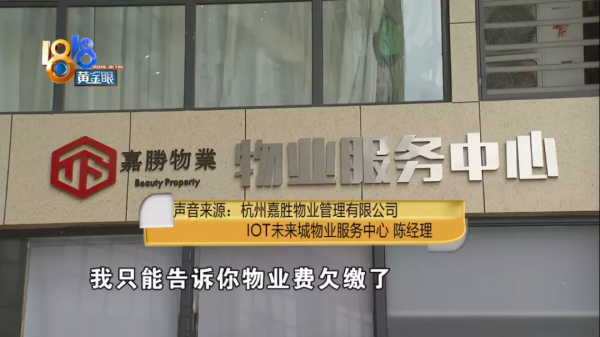 家裡兩個臥室,沙發睡了一年 家裡兩個臥室,沙發睡了一年